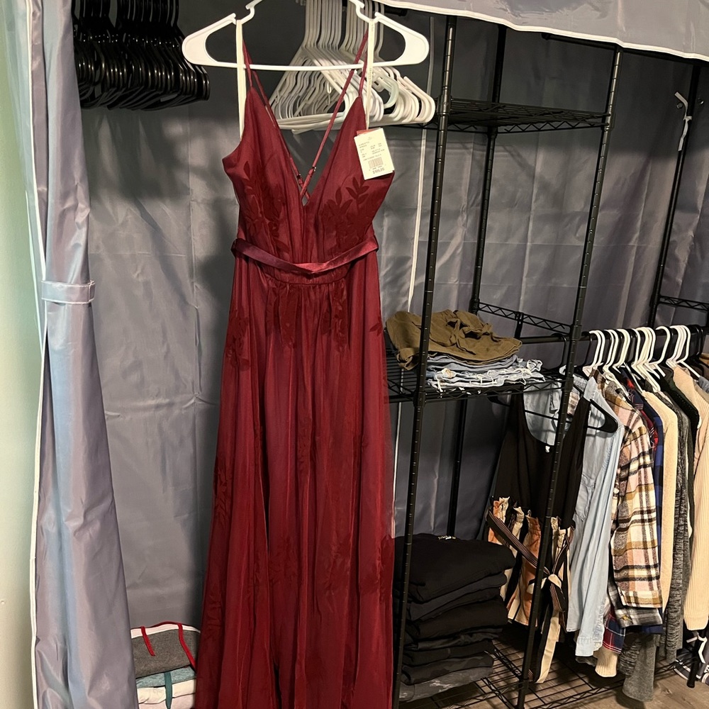 david’s bridal bridesmaid dress. brand new never worn. size 8. wine color.